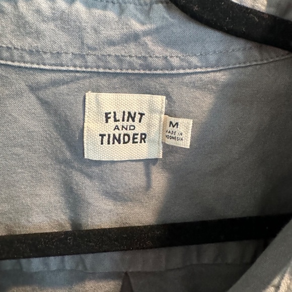 Flint and Tinder Button Up Shirt Size M - Picture 3 of 5